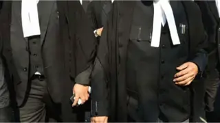 আইনজীবীদের কালো গাউন পরতে হবে না: সুপ্রিমকোর্ট